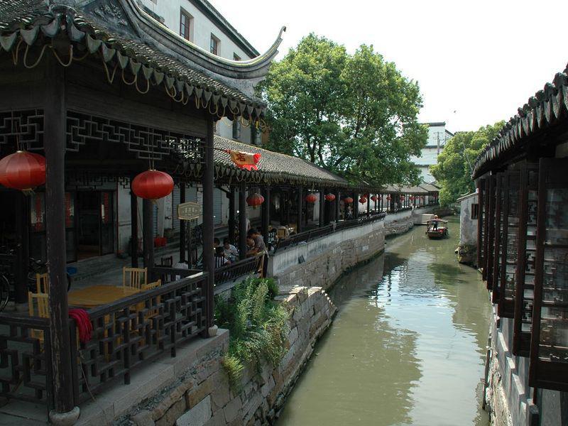 僵尸吃怪物